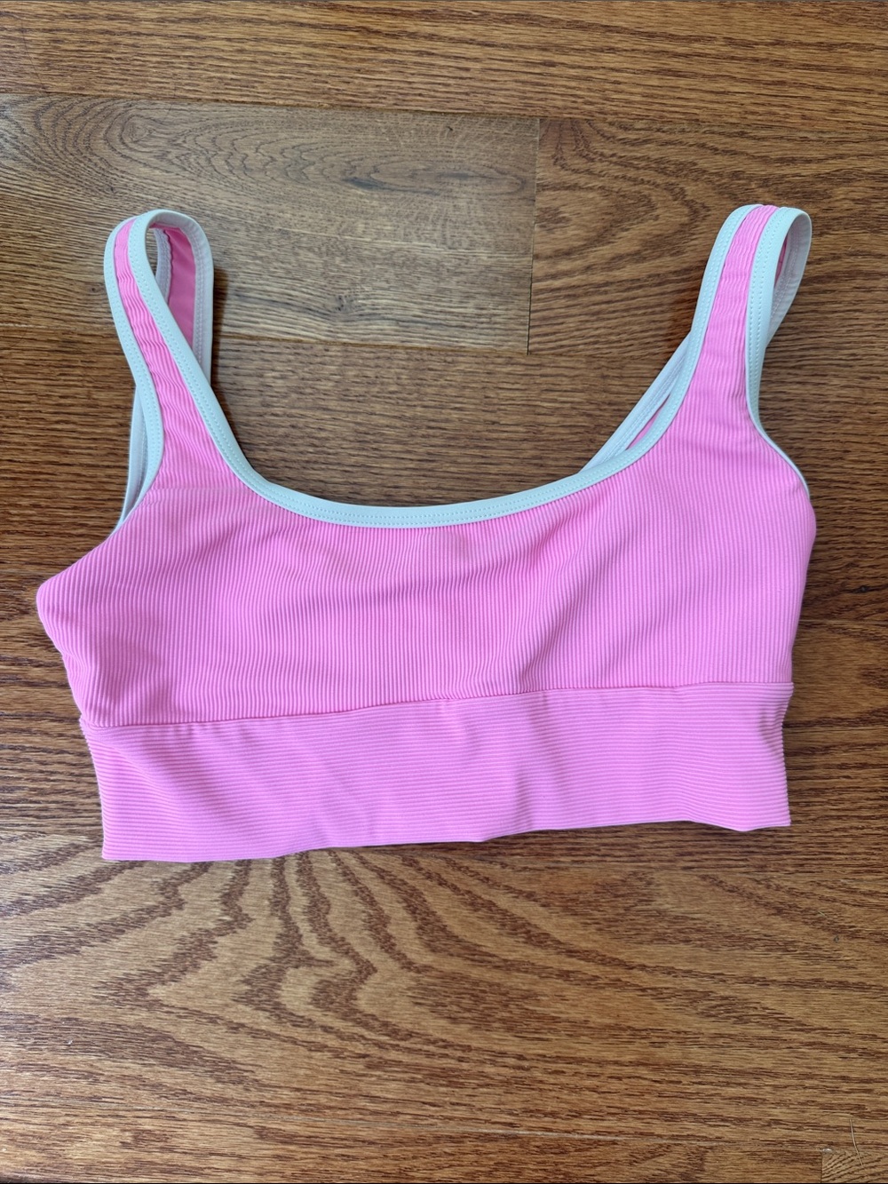 Lainsnow Pitaya Kiawah Top with White Trim
